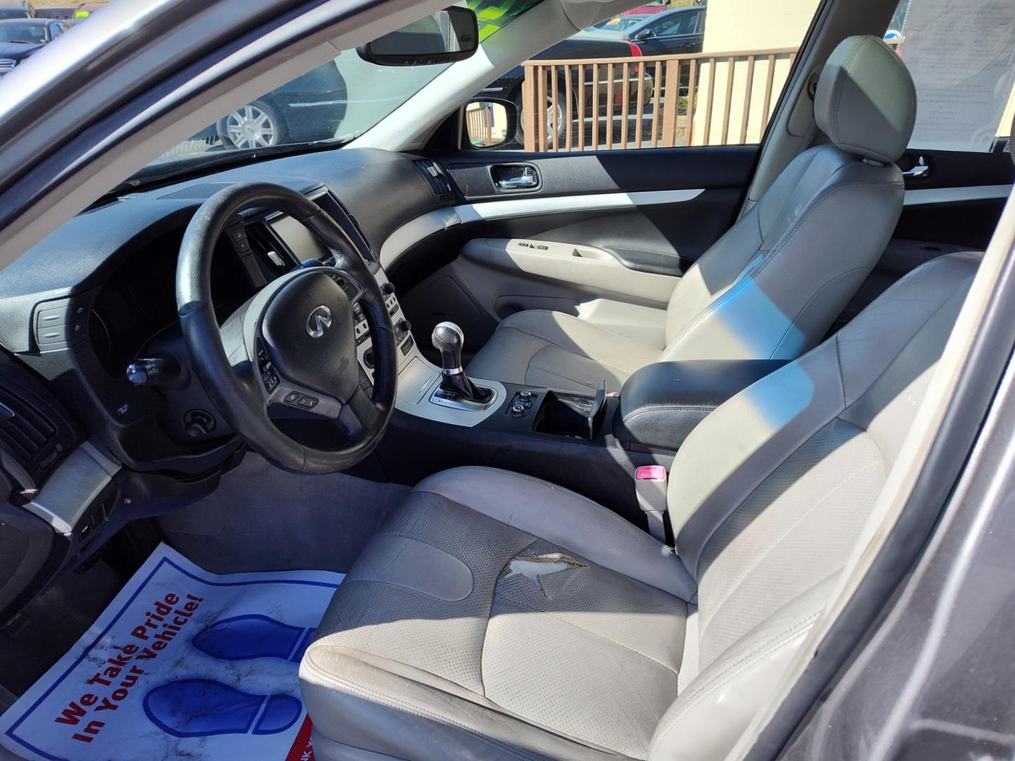 2009 Gray Infiniti G Sedan (JNKCV61F29M) , Automatic transmission, located at 5700 Curlew Drive, Norfolk, VA, 23502, (757) 455-6330, 36.841885, -76.209412 - Photo#6